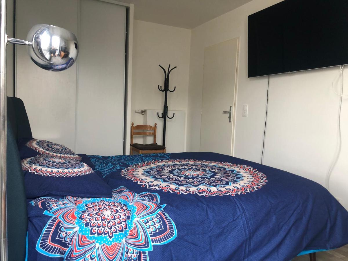 Grande Chambre 14 M2 Avec Salle De Bain Privative A Nanterre Prefecture Proche La Defense Arena Campus Sncf Et Paris Exterior foto