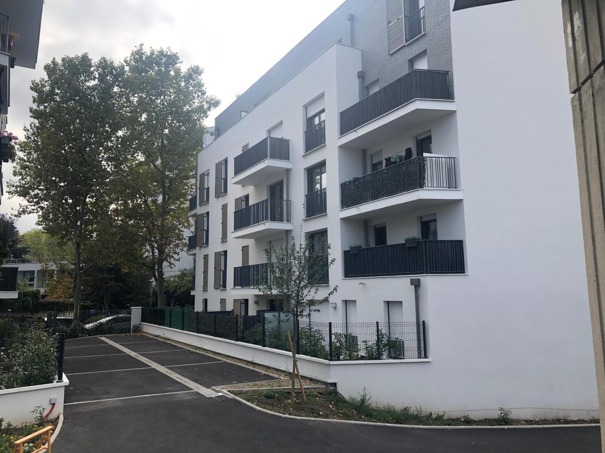 Grande Chambre 14 M2 Avec Salle De Bain Privative A Nanterre Prefecture Proche La Defense Arena Campus Sncf Et Paris Exterior foto